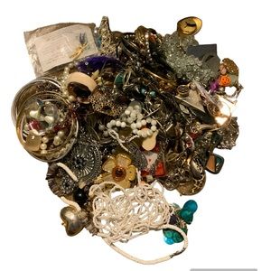 1 lb Junk Jewelry